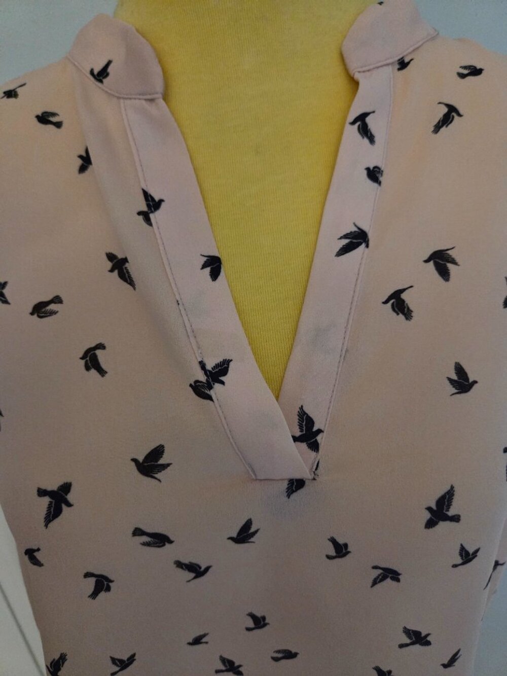 S.R. Bird Pattern Blouse - Picture 4 of 5